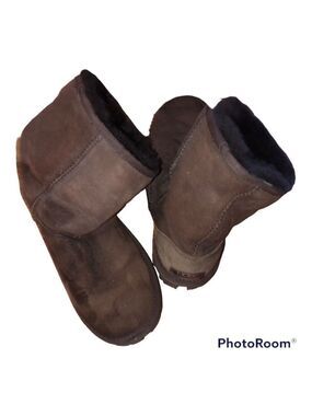 Ugg Essential Short Classic Boot